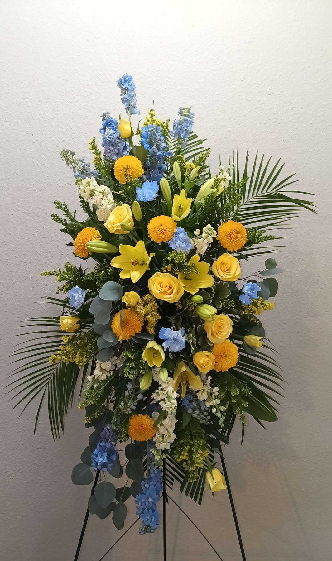 Sympathy and funeral flower arrangement 8 by Fredericksburg Florist