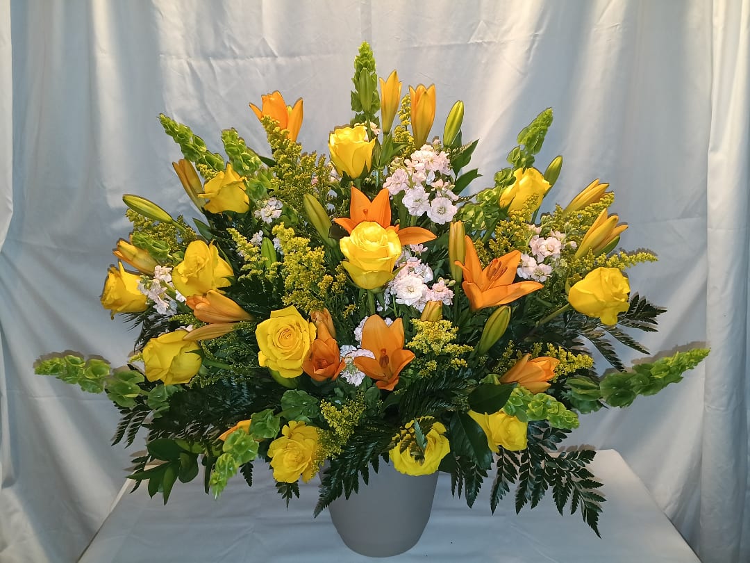 Sympathy and funeral flower arrangement 14 by Fredericksburg Florist